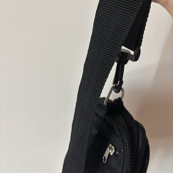 VTG Disney World 2 In 1 Fanny Pack / Crossbody Bag Purse Black Unisex Trip Parks - Picture 12 of 13